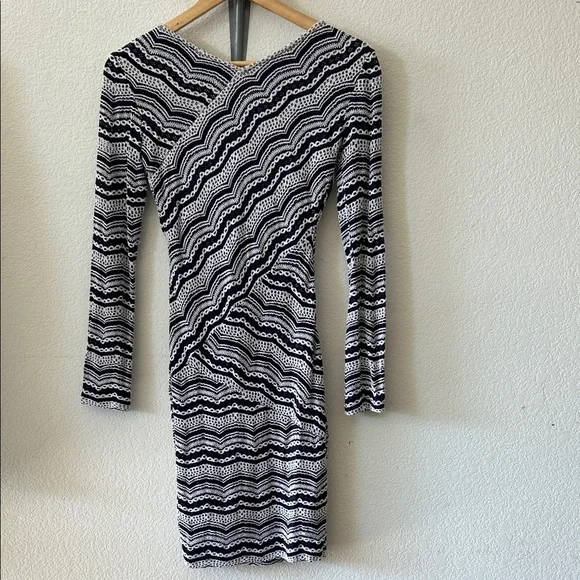 BCBGMaxAzria Melysa crochet Bodycon Dress size XS - Picture 6 of 8